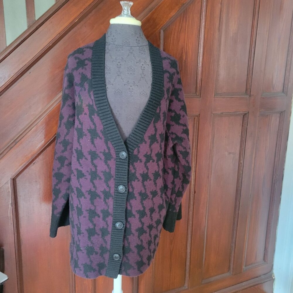 Womens Purple & Black Houndstooth Cardigan Sweater Button-Up Express Size L Knit